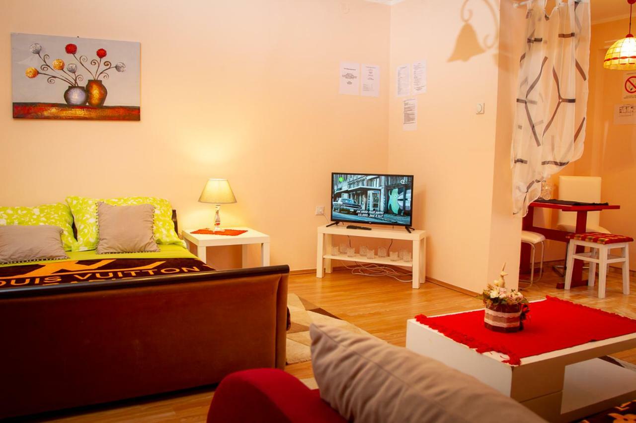 Casa Simon 2 Lägenhet Subotica Exteriör bild